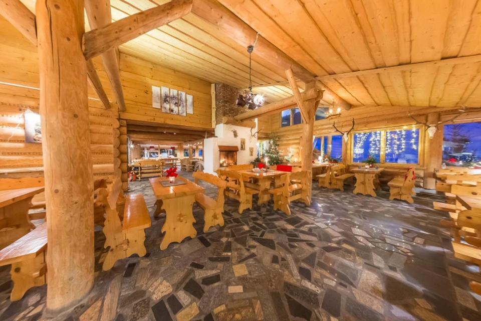 Pensjonat Laworta Ski Устрики-Долішні Екстер'єр фото