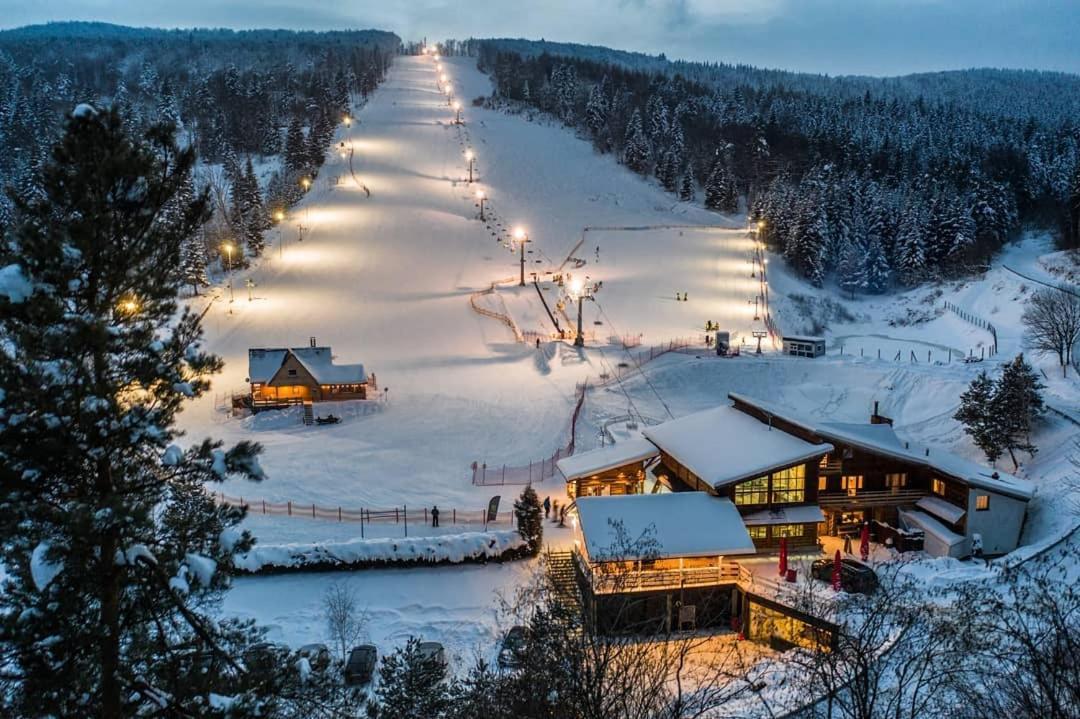 Pensjonat Laworta Ski Устрики-Долішні Екстер'єр фото