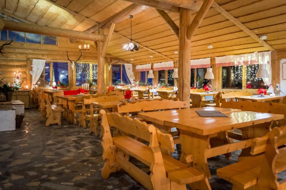 Pensjonat Laworta Ski Устрики-Долішні Екстер'єр фото