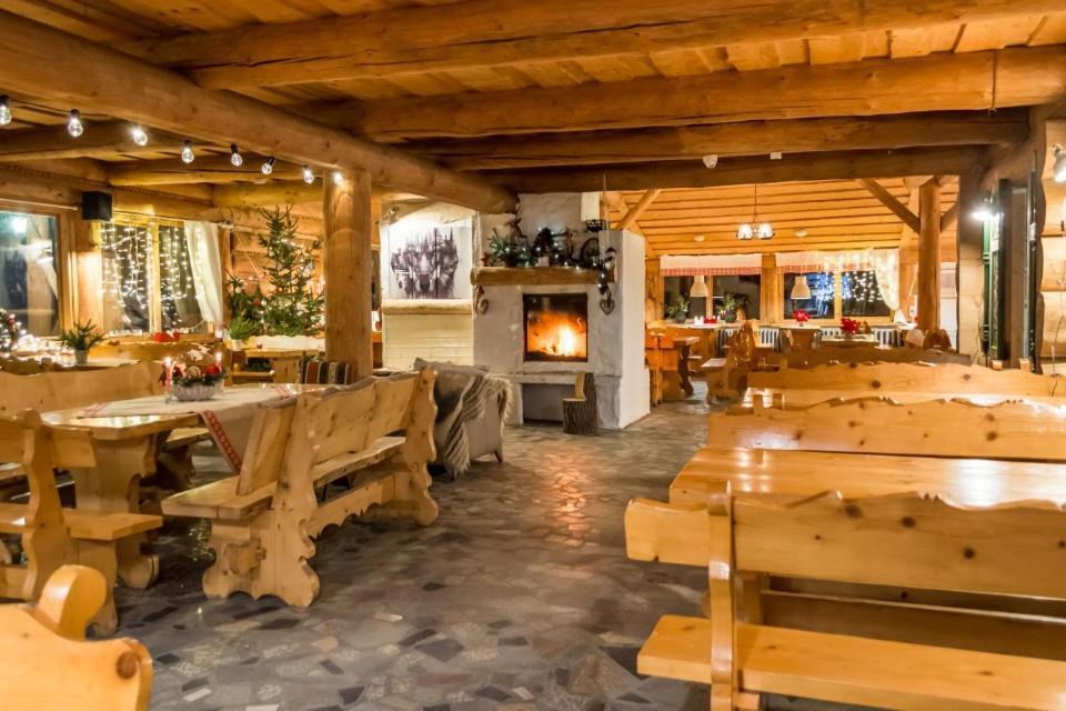 Pensjonat Laworta Ski Устрики-Долішні Екстер'єр фото