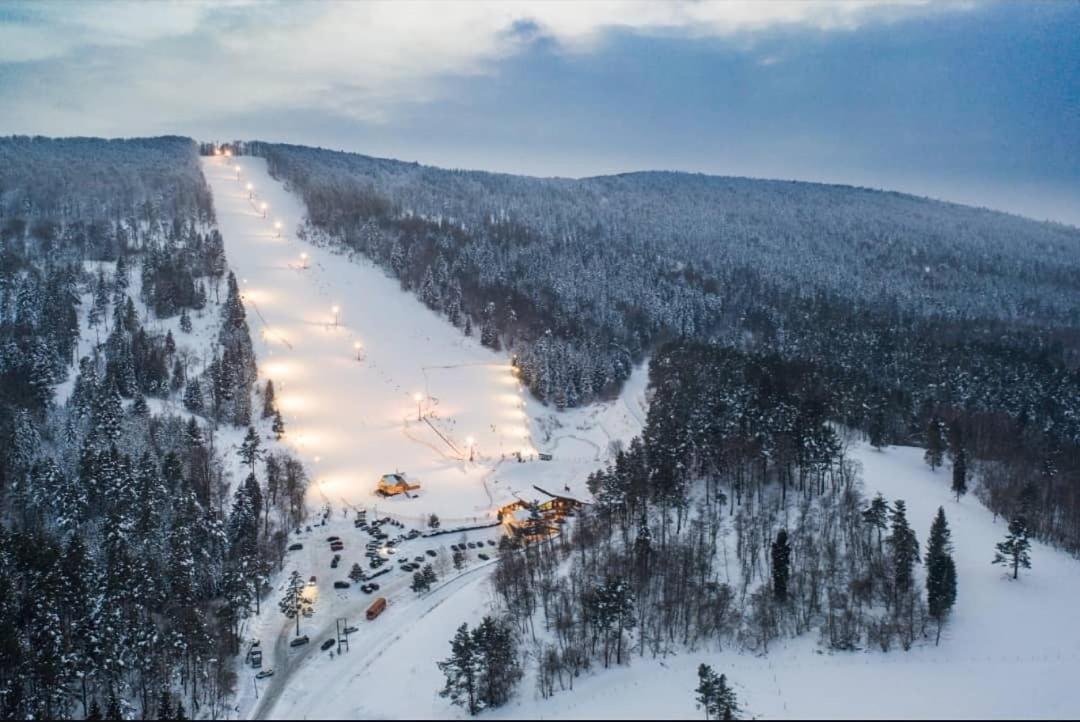 Pensjonat Laworta Ski Устрики-Долішні Екстер'єр фото